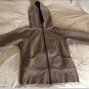 Lululemon Scuba sweatshirt, khaki like new, size 6
